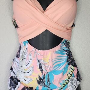 Women's Sexy One-Piece Tropical Swim Suit Size XL - New w/out Tags